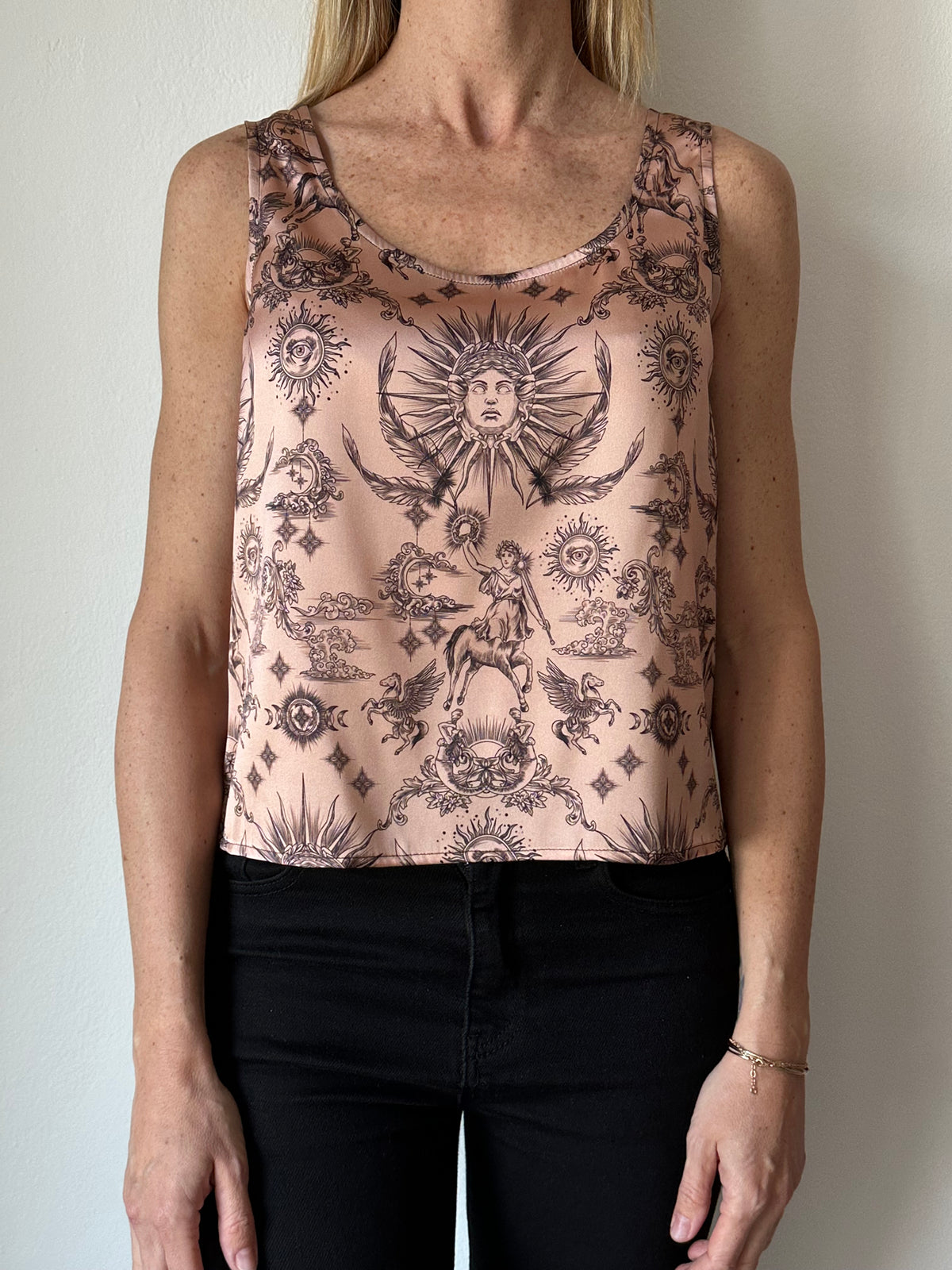 Top vera corto